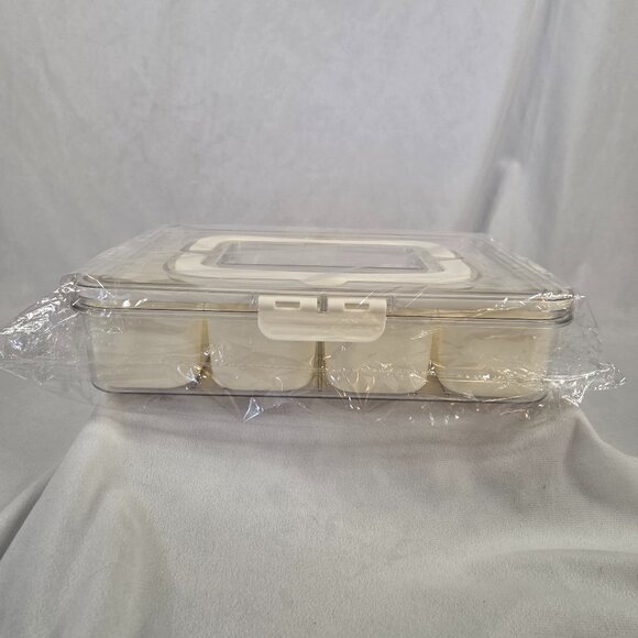 Snack Box Container with Lid & Handle - Picture 7 of 8